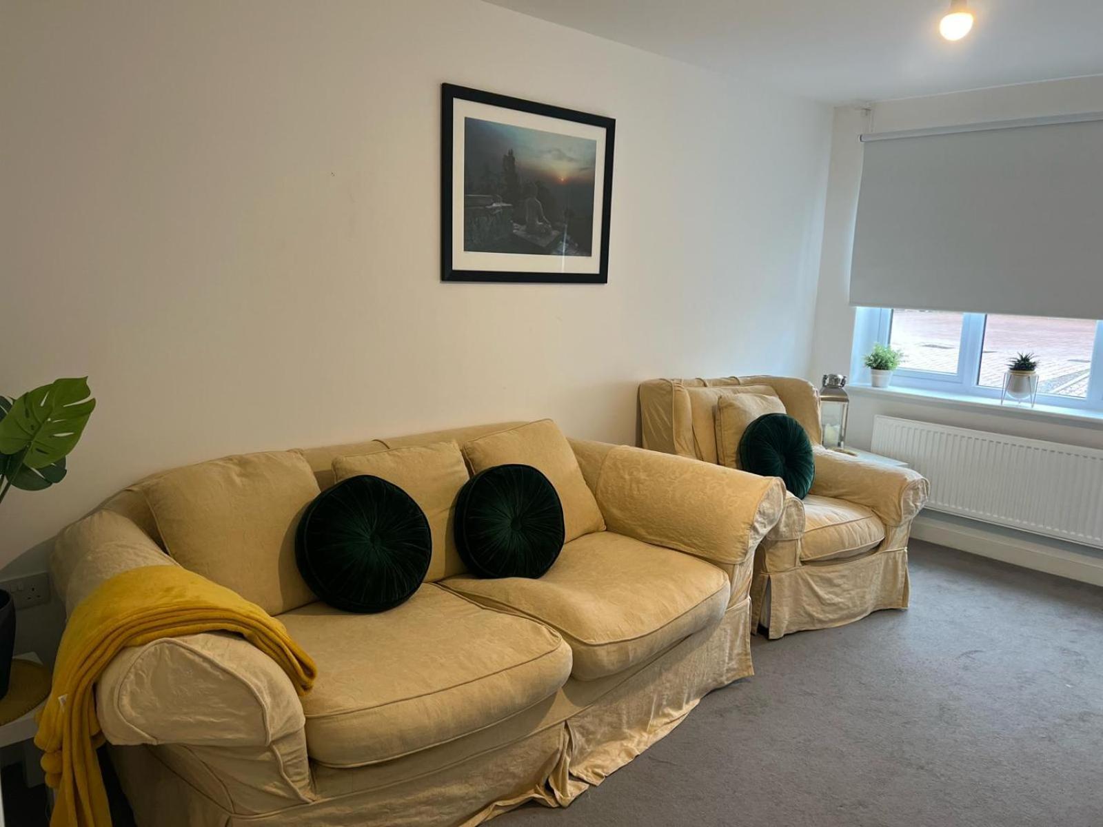 Village House St Mellons - Close To A48 And M4 Cardiff Buitenkant foto