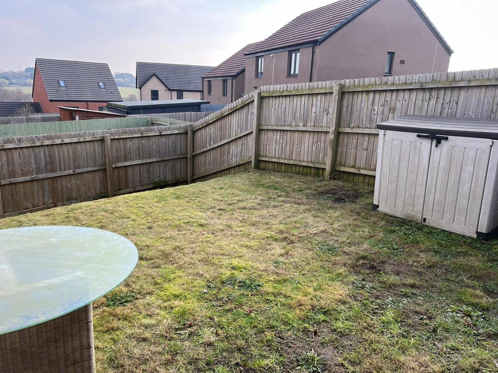 Village House St Mellons - Close To A48 And M4 Cardiff Buitenkant foto